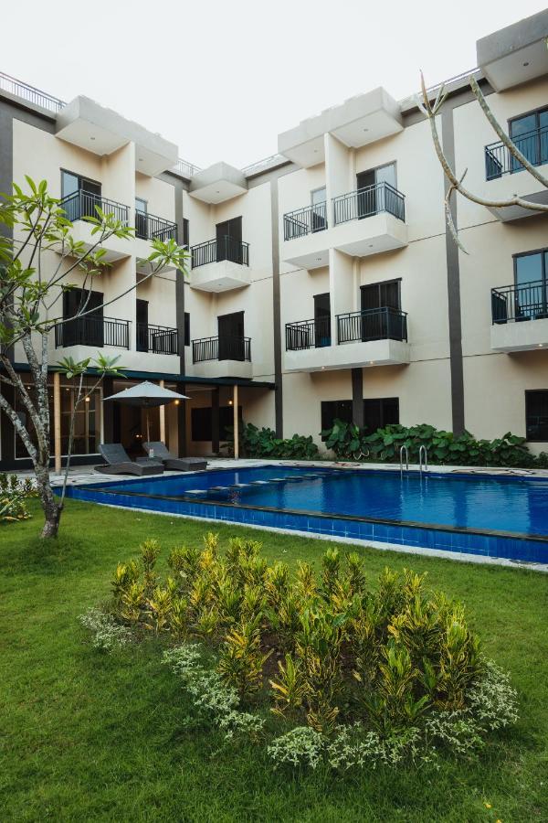 panfila hotel Kuta  Bagian luar foto